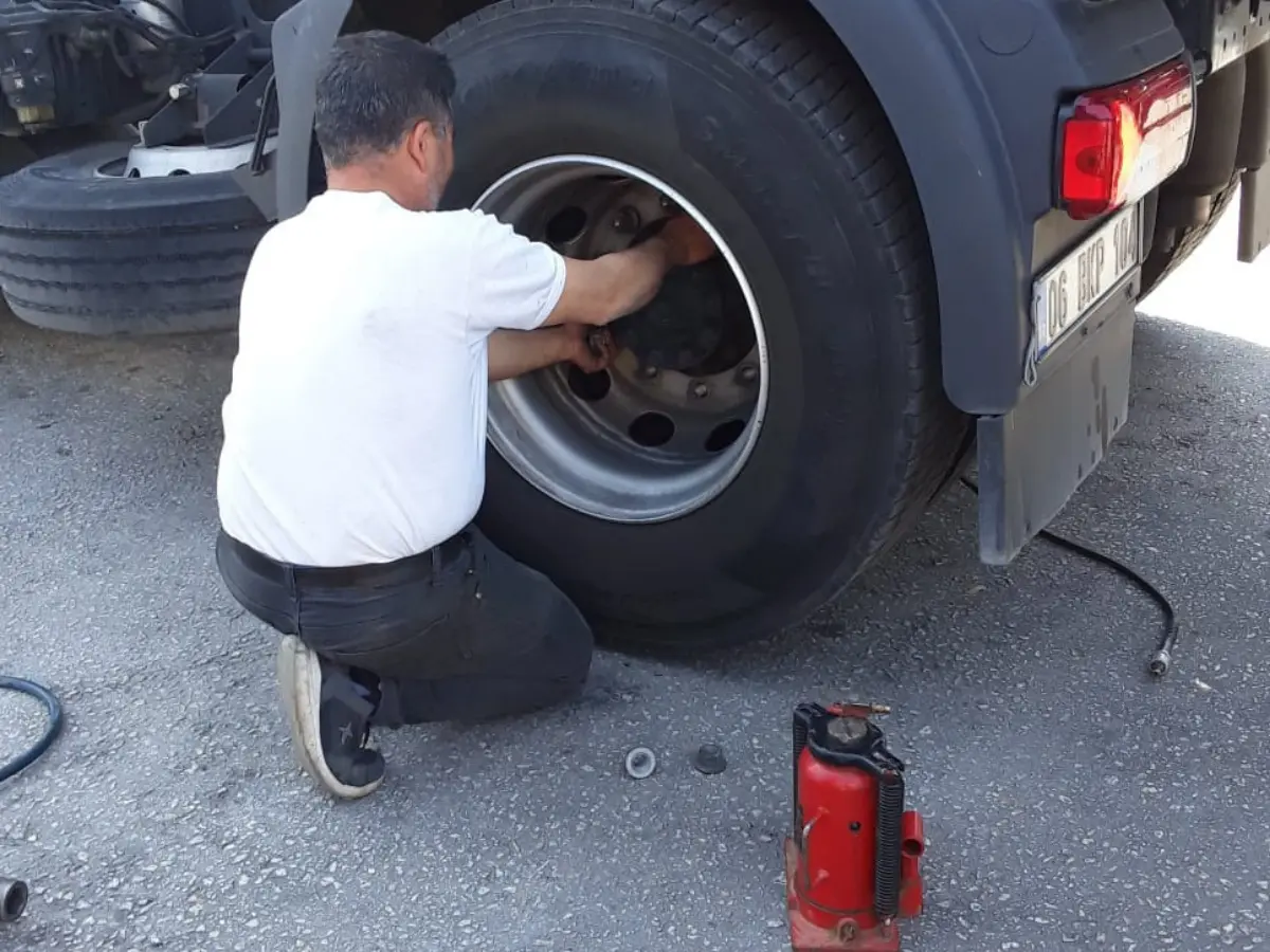 Kartal Oto Lastikçi